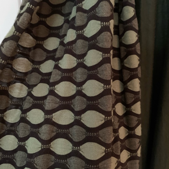 Dark green tunic with accent scarf - Picture 3 of 4